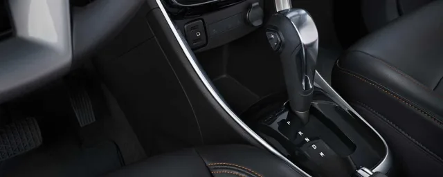 Chevrolet Tracker 2017 crossover — 17