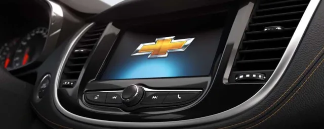 Chevrolet Tracker 2017 crossover — 18