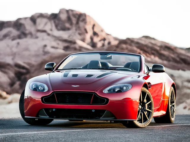 Aston Martin V12 Vantage Roadster (Астон Мартин Вантаж Родстер) спорткар — 7