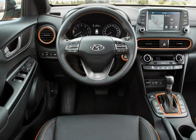 Hyundai Kona 2017 кросовер — 11