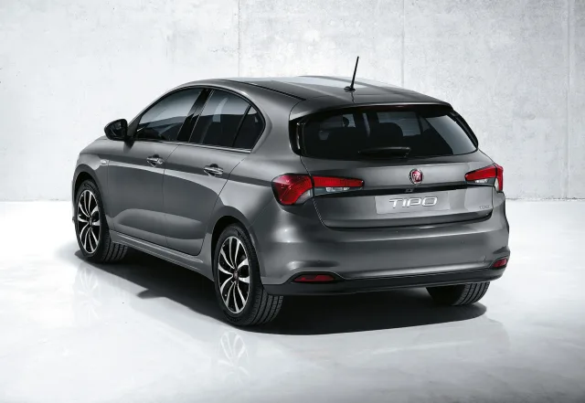 Fiat Tipo HB 1.6 AT Easy — 3
