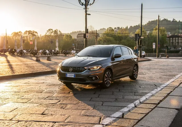 Fiat Tipo HB 1.6 AT Easy — 7