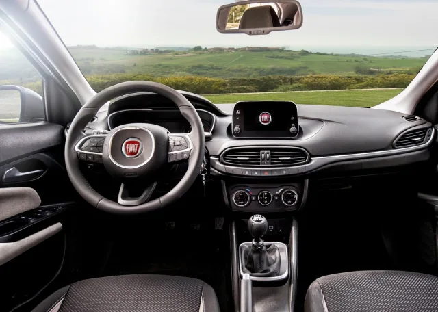 Fiat Tipo HB 1.6 AT Easy — 13