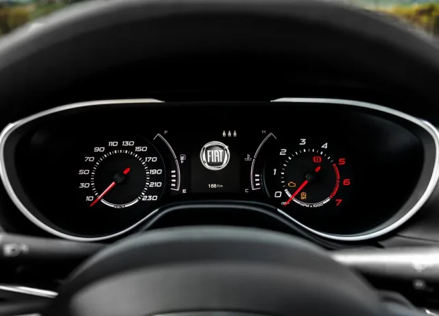 Fiat Tipo HB 1.6 AT Easy — 14