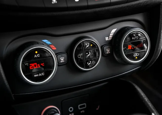 Fiat Tipo HB 1.6 AT Easy — 15