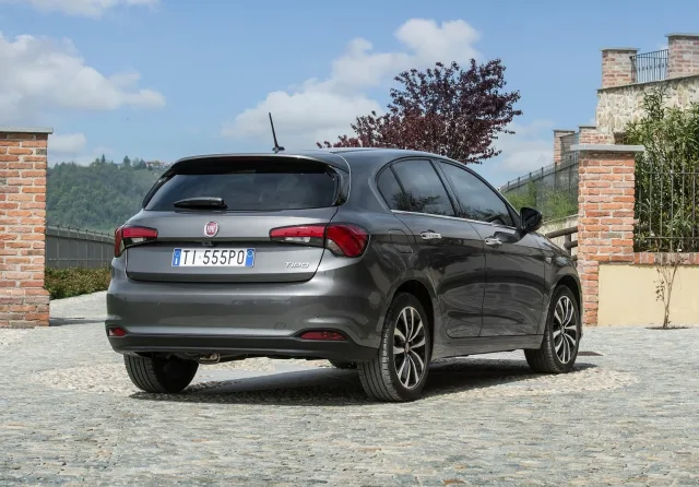 Fiat Tipo HB 1.6 AT Easy — 12