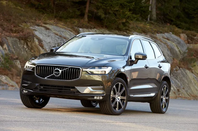 Volvo XC60 кросовер — 11