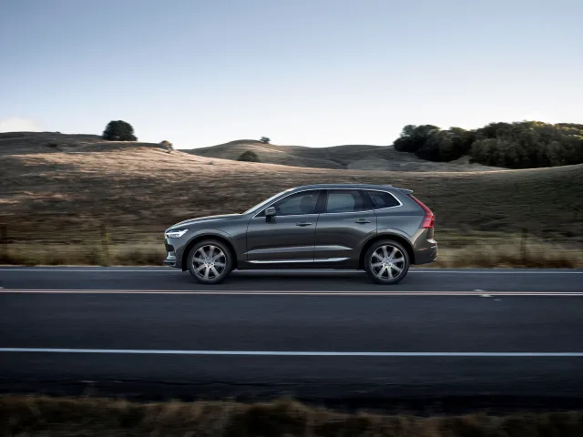 Volvo XC60 кросовер — 13
