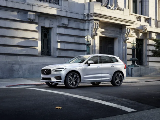 Volvo XC60 кросовер — 14