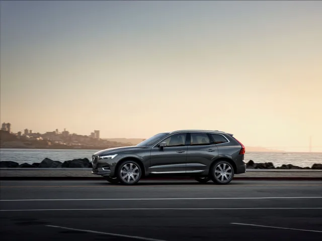 Volvo XC60 кросовер — 18