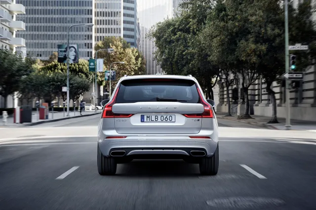 Volvo XC60 кросовер — 20