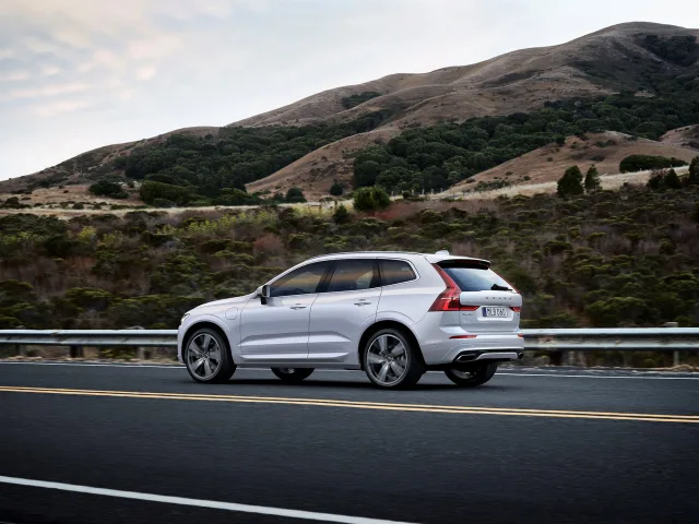Volvo XC60 кросовер — 21
