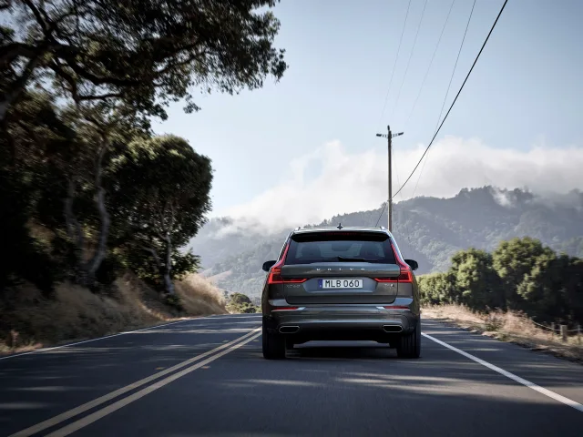Volvo XC60 кросовер — 22