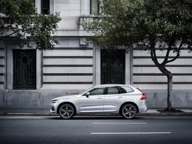 Volvo XC60 кросовер — 23