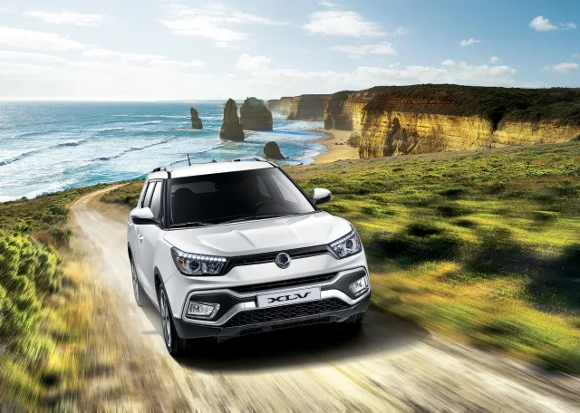 SsangYong Tivoli XLV кросовер — 4