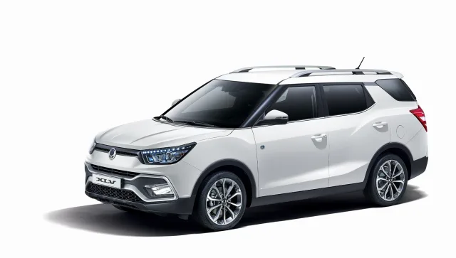 SsangYong Tivoli XLV кросовер — 7