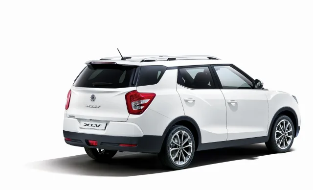 SsangYong Tivoli XLV кросовер — 8