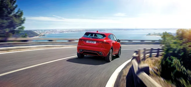 Jaguar E-Pace 2017 (Ягуар И-пейс) кроссовер — 3