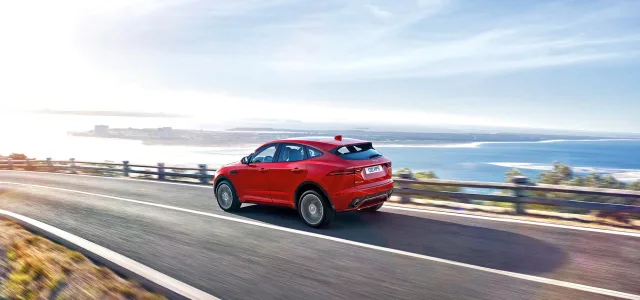 Jaguar E-Pace 2017 (Ягуар И-пейс) кроссовер — 4