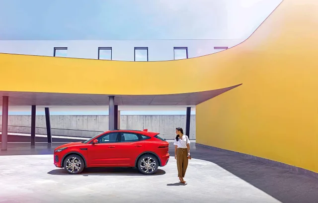 Jaguar E-Pace 2017 (Ягуар И-пейс) кроссовер — 12