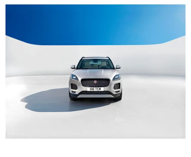 Jaguar E-Pace 2017 (Ягуар И-пейс) кроссовер — 22