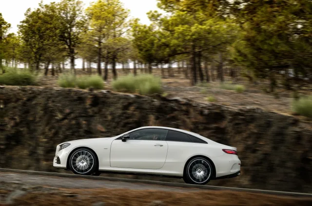 Mercedes-Benz E-Class Coupe 2017 купе — 5