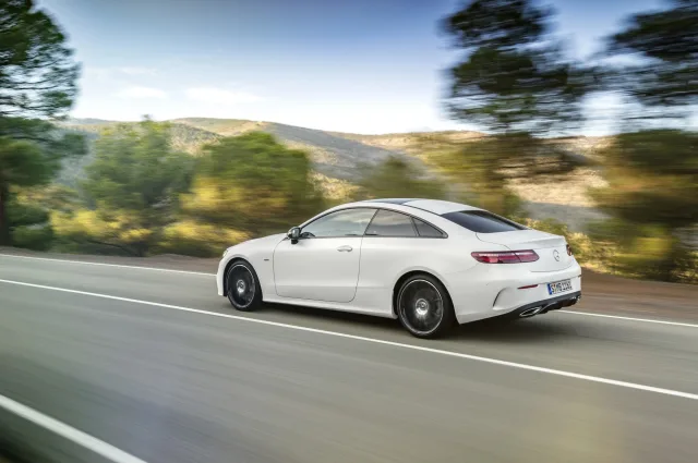 Mercedes-Benz E-Class Coupe 2017 купе — 6