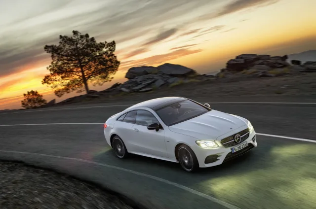 Mercedes-Benz E-Class Coupe 2017 купе — 8