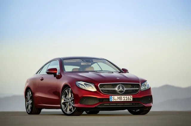 Mercedes-Benz E-Class Coupe 2017 купе — 14