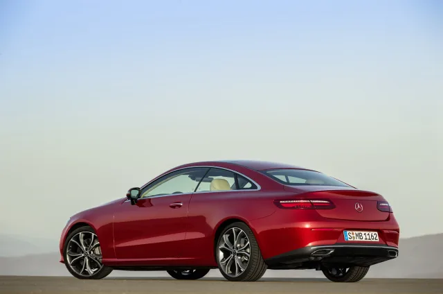 Mercedes-Benz E-Class Coupe 2017 купе — 16