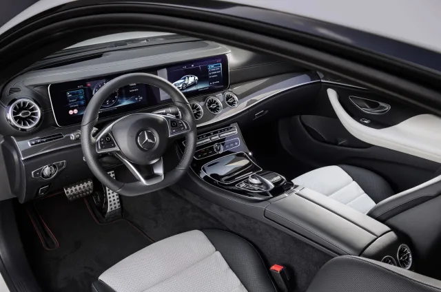 Mercedes-Benz E-Class Coupe 2017 купе — 24