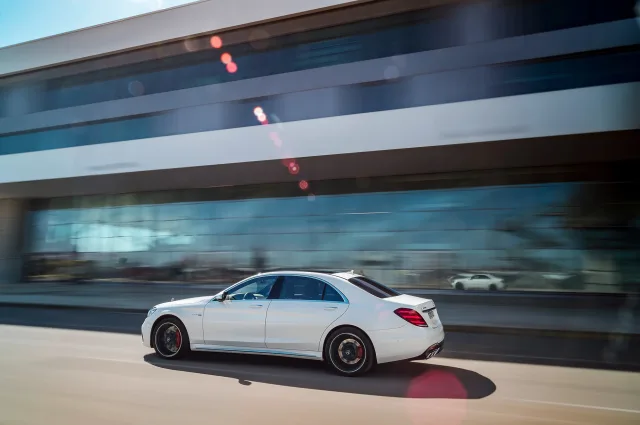 Mercedes-Benz S-Class 2017 sedan — 17