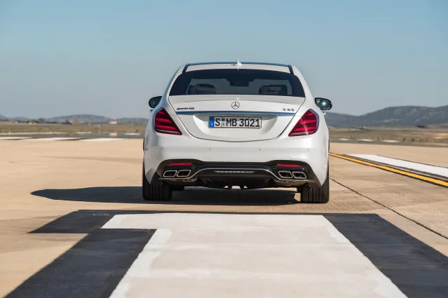 Mercedes-Benz S-Class 2017 sedan — 18