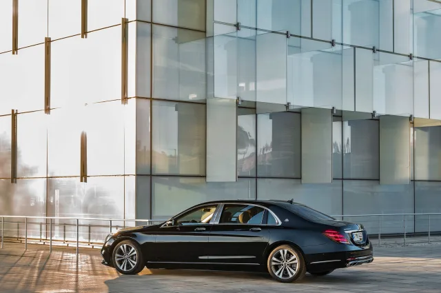 Mercedes-Benz S-Class Maybach 2017 (Мерседес Бенц С-Класс Майбах) седан — 5