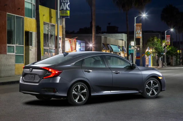 Honda Civic (Хонда Цивик) седан — 6