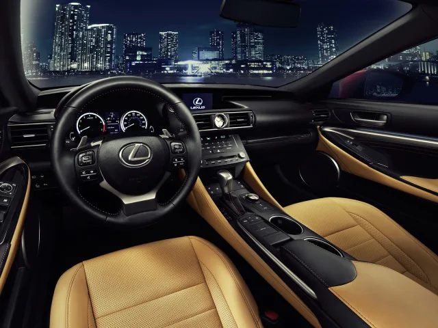 Lexus RC 300 AT Luxury — 6
