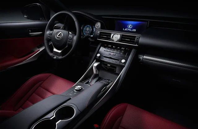 Lexus IS 200t AT Executive — 10