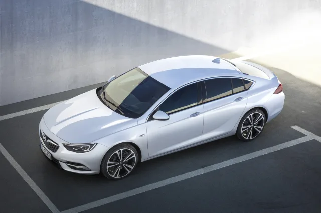 Opel Insignia Grand Sport (Опель Инсигния Гранд Спорт) хэтчбек — 7