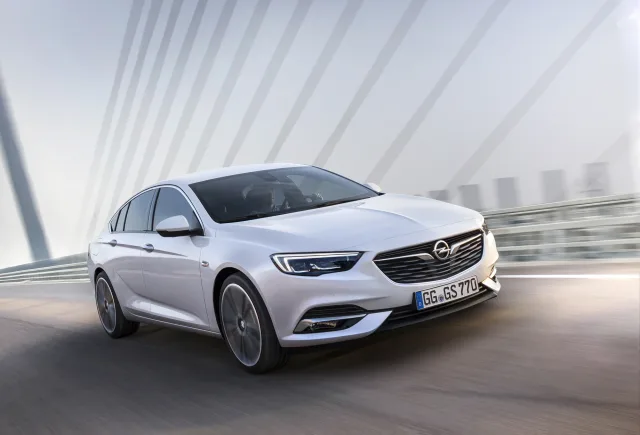 Opel Insignia Grand Sport (Опель Инсигния Гранд Спорт) хэтчбек — 10
