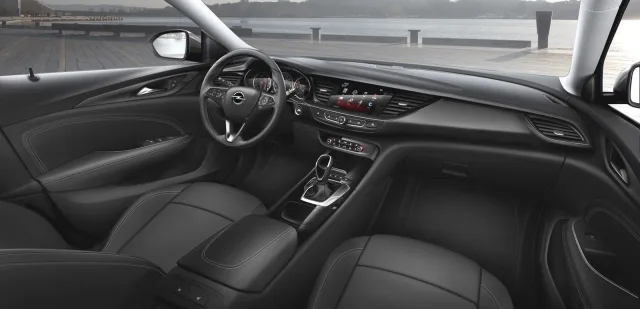 Opel Insignia Grand Sport (Опель Инсигния Гранд Спорт) хэтчбек — 17