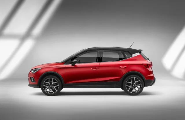 SEAT Arona кросовер — 6