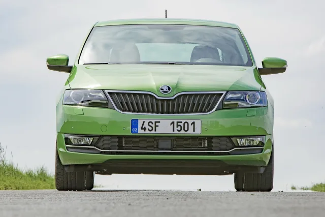 Skoda Rapid 2017 хетчбек — 3