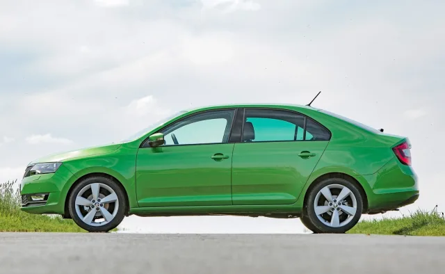 Skoda Rapid 2017 хетчбек — 4