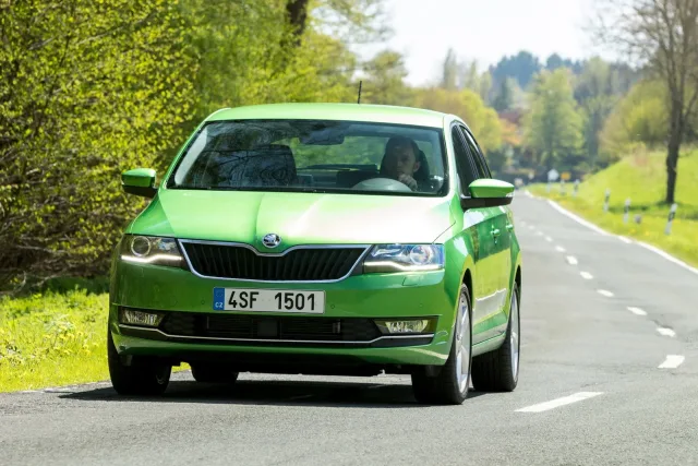 Skoda Rapid 2017 хетчбек — 10