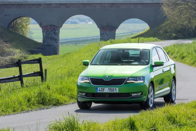 Skoda Rapid 2017 хетчбек — 13