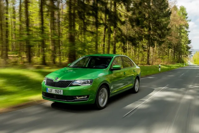 Skoda Rapid 2017 хетчбек — 18