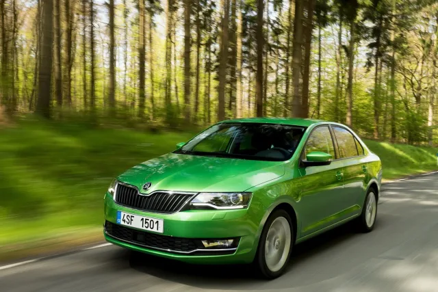 Skoda Rapid 2017 хетчбек — 20