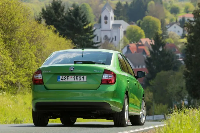 Skoda Rapid 2017 хетчбек — 21
