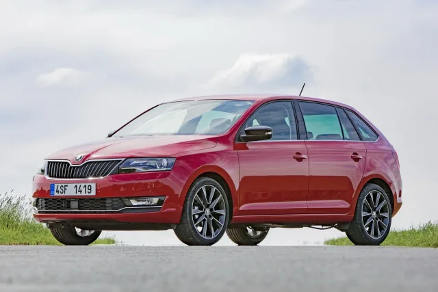 Skoda Spaceback 2017 хетчбек — 5