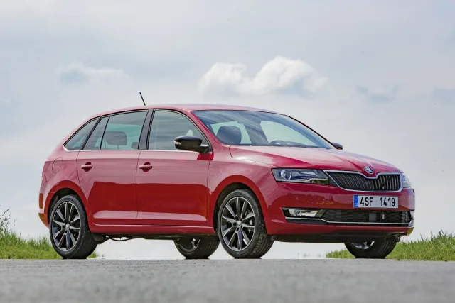 Skoda Spaceback 2017 хетчбек — 9